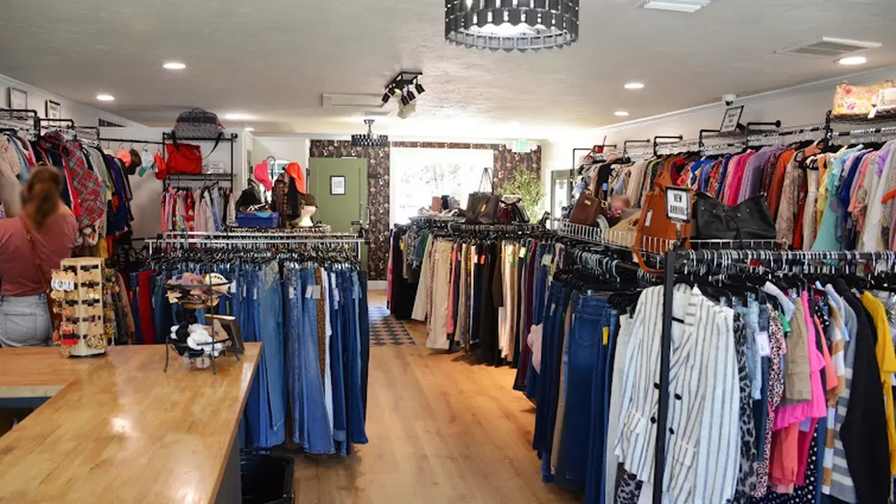Consignment store in St Marys, Georgia: The Curated Closet-St.Marys, GA