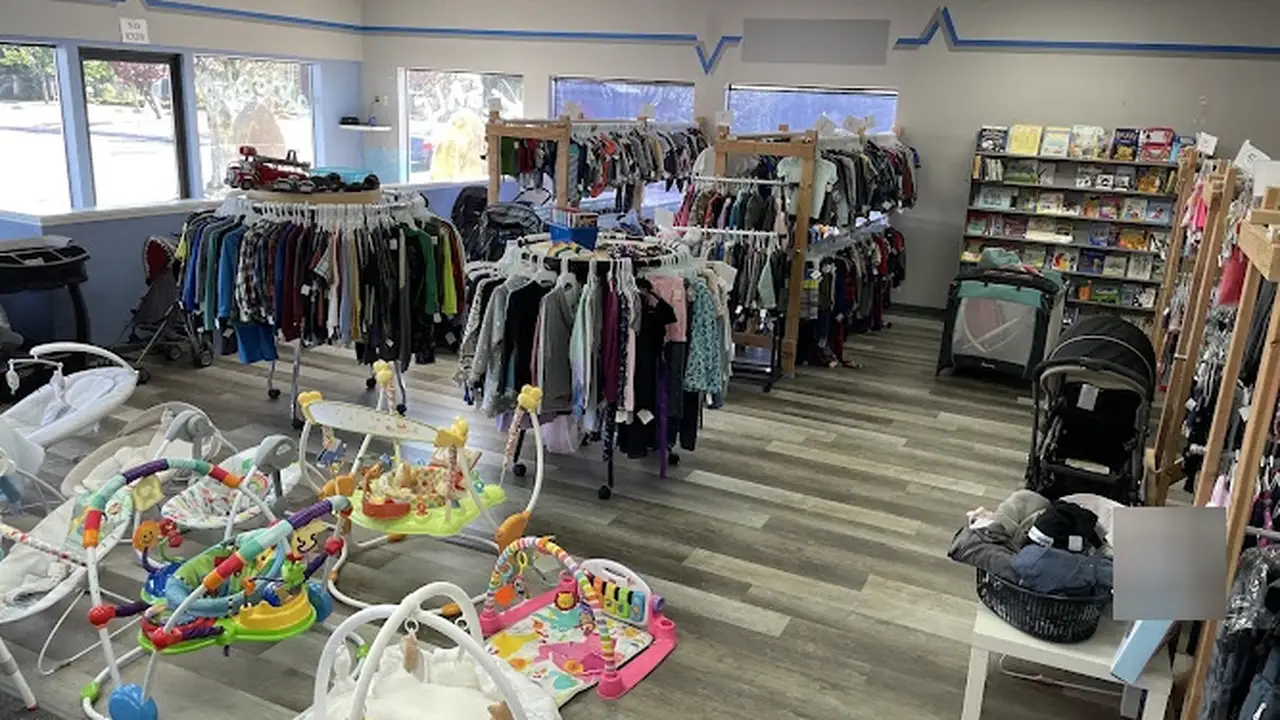 Consignment store in Tacoma, Washington: The Egg and I Resale