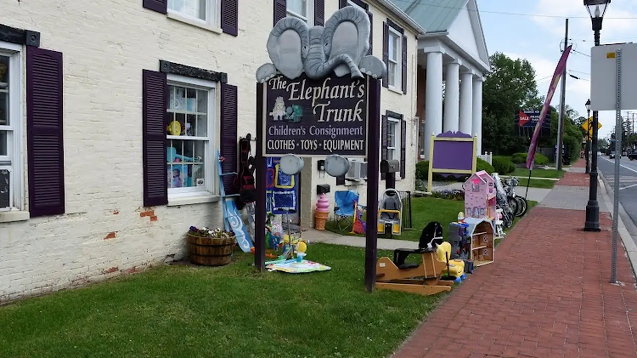 Consignment store in Reisterstown, Maryland: The Elephant's Trunk