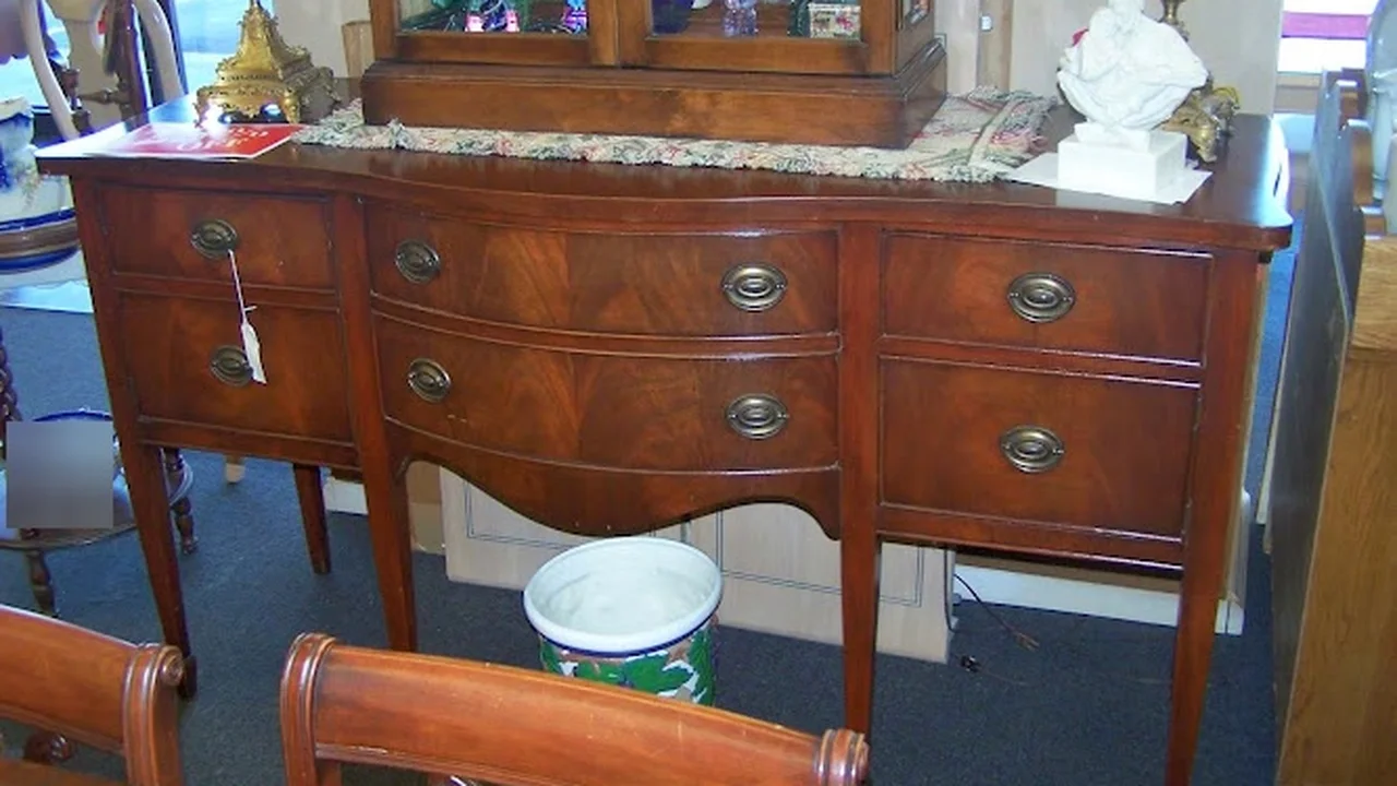 Consignment store in Swansea, Massachusetts: The Emporium