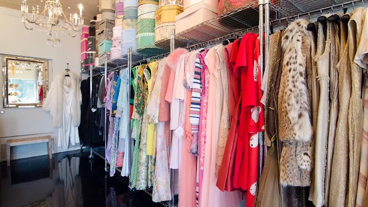 Consignment store in Palm Desert, California: The Fine Art of Design
