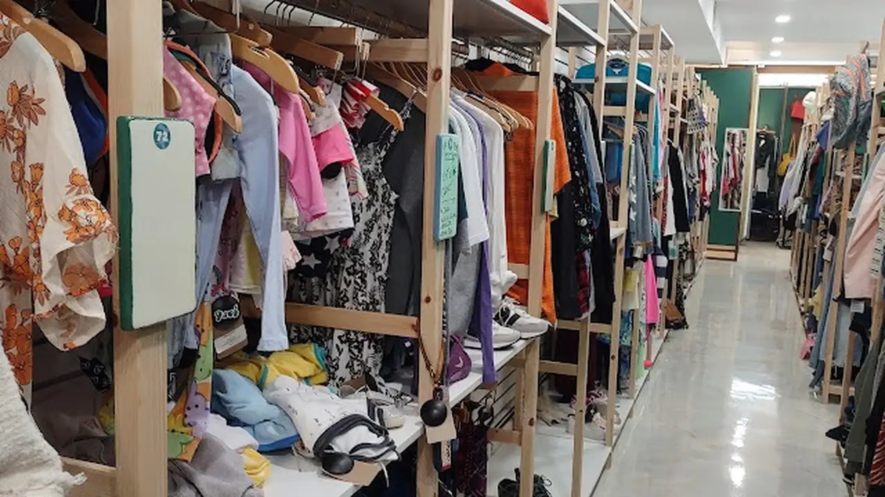 Consignment store in Ocean City, New Jersey: The Garb Collection