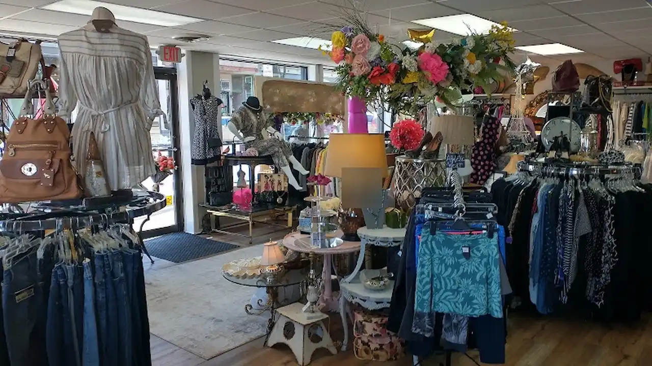 Consignment store in Howell, Michigan: The Garment District Resale