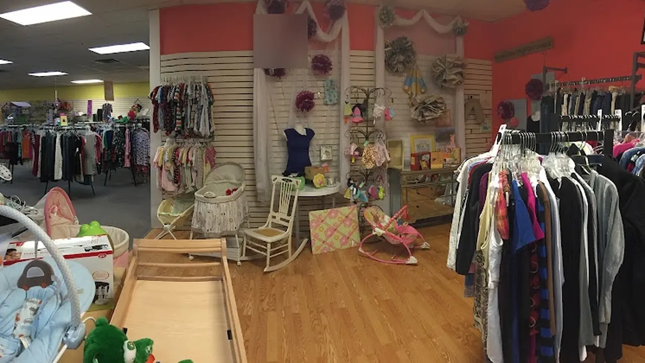 Consignment store in Bangor, Maine: The Growing Place