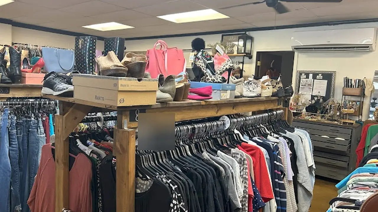 Consignment store in Locust Grove, Oklahoma: The Gypsy Fig