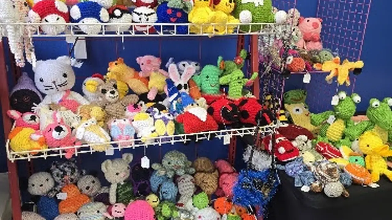 Consignment store in Largo, Florida: The Handmade Hideaway