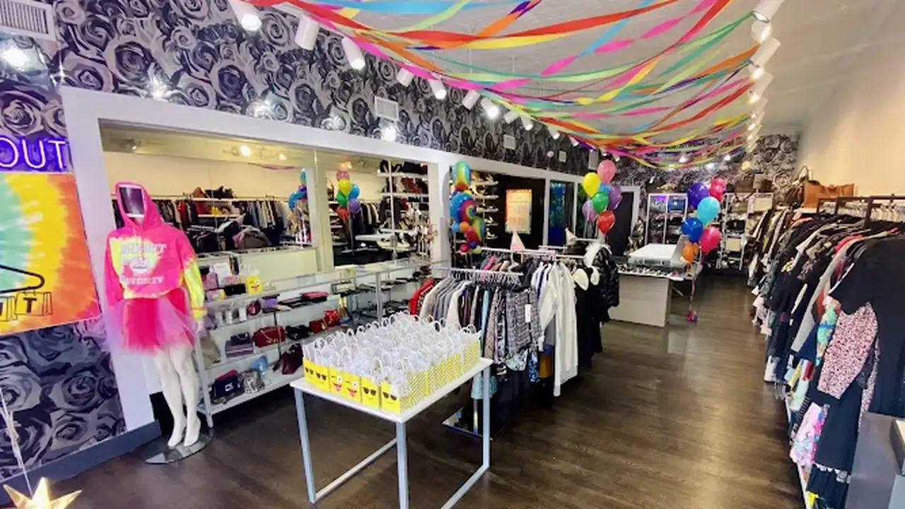 Consignment store in Englewood, New Jersey: The Hangout NJ