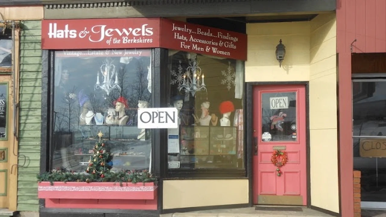 Consignment store in Lee, Massachusetts: The Jewelry Box (Hats & Jewels of the Berkshires