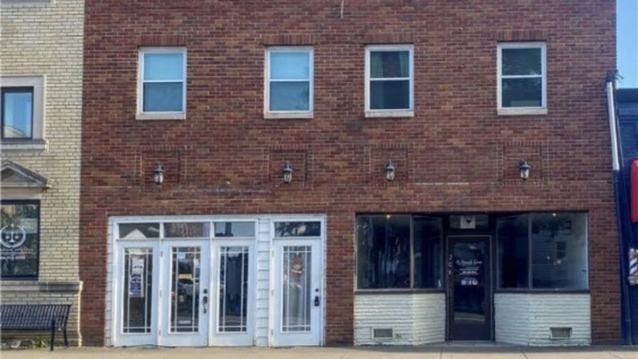Consignment store in Ripley, West Virginia: The Last Roundup