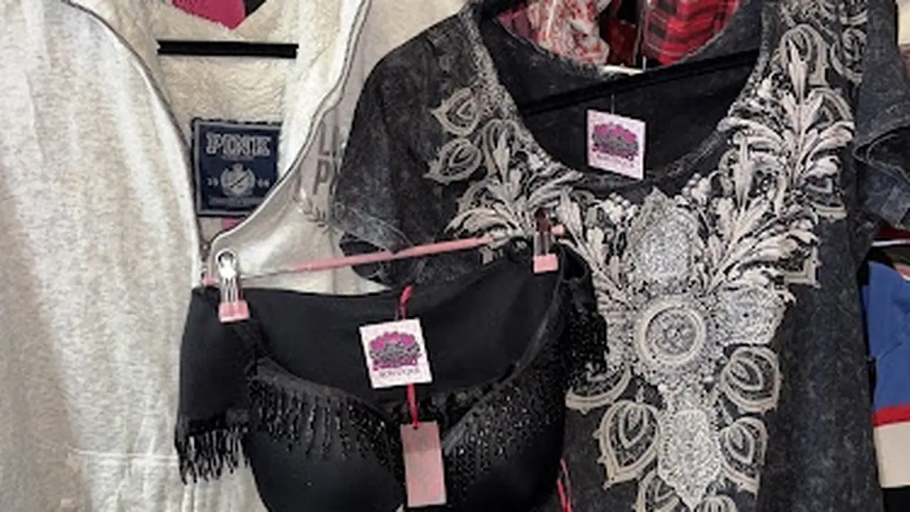 Consignment store in Tacoma, Washington: The LoveT Boutique