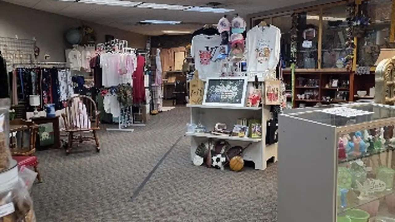 Consignment store in Springhill, Louisiana: The Lucky Pup