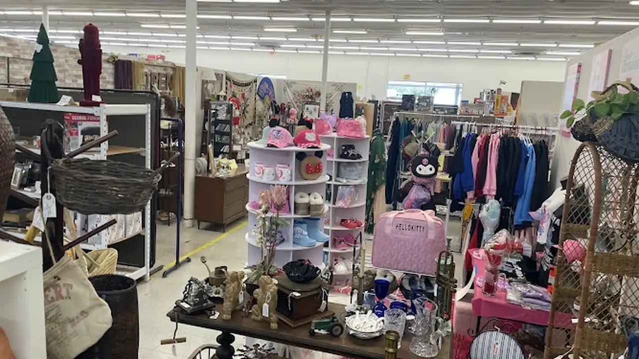 Consignment store in West Columbia, South Carolina: The Marketplace