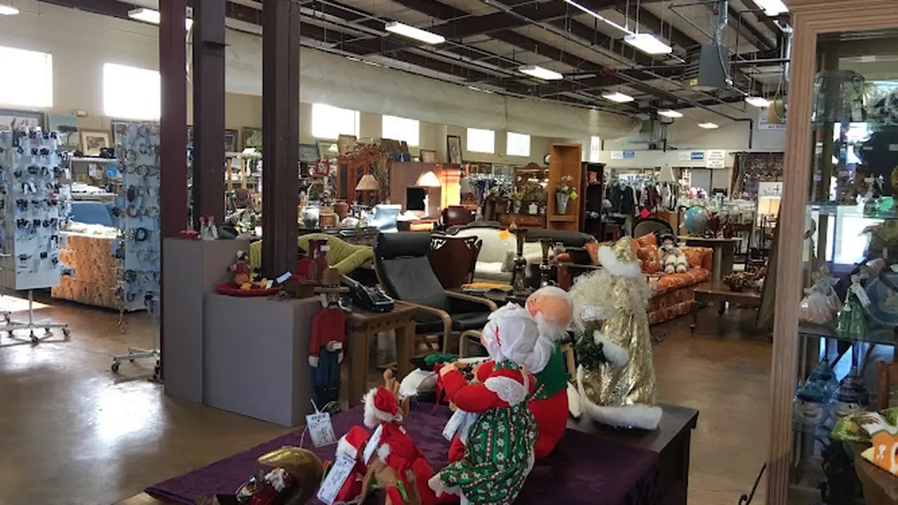 Consignment store in Austin, Texas: The Next to New Shop