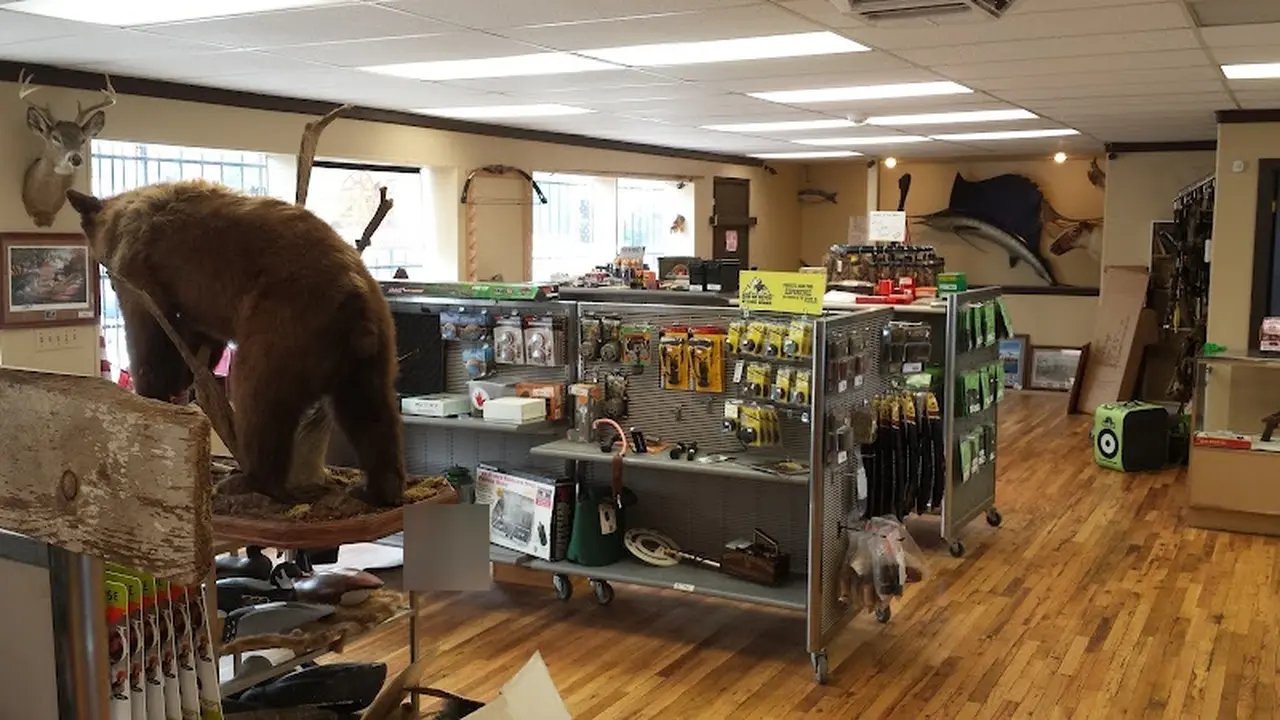 Consignment store in Sheridan, Colorado: The Outdoorsman's Attic