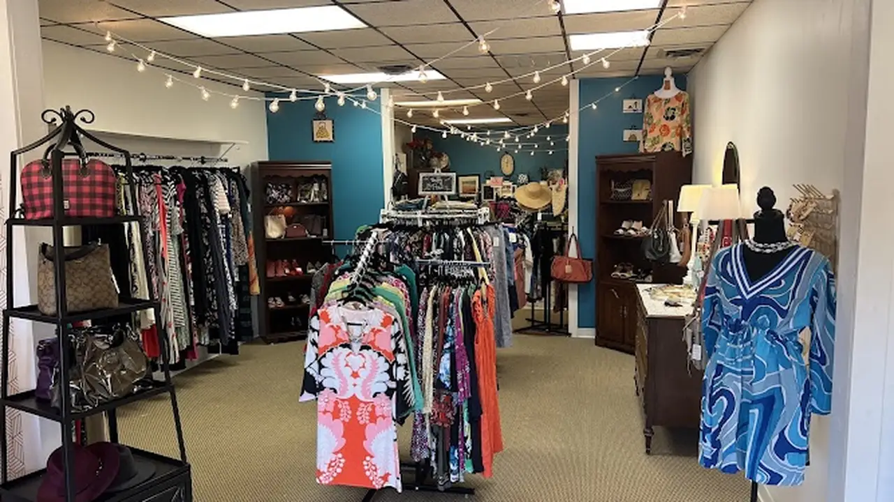 Consignment store in Denver, North Carolina: The Pink Picket Consignment & Boutique
