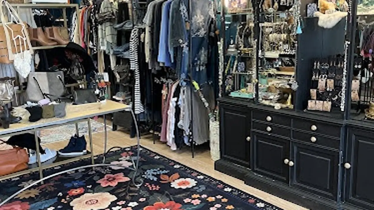 Consignment store in Stillwater, Minnesota: The Posh Emporium