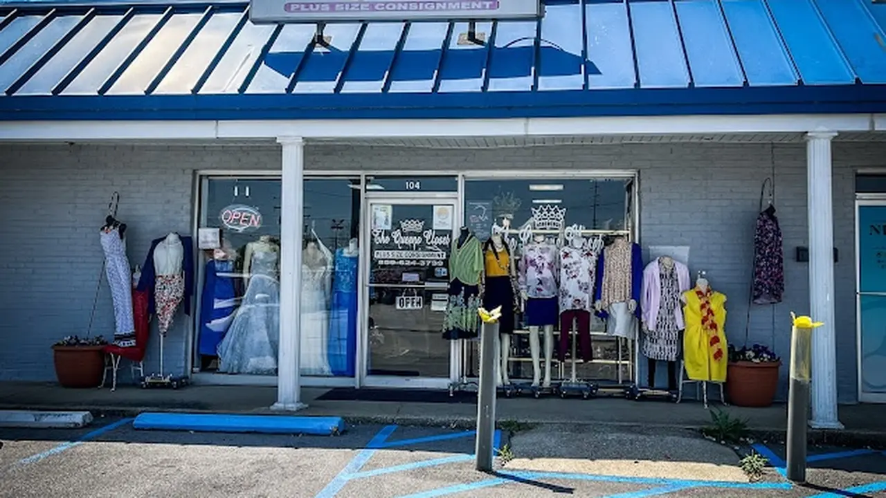 Consignment store in Richmond, Kentucky: The Queens Closet Plus Consignment