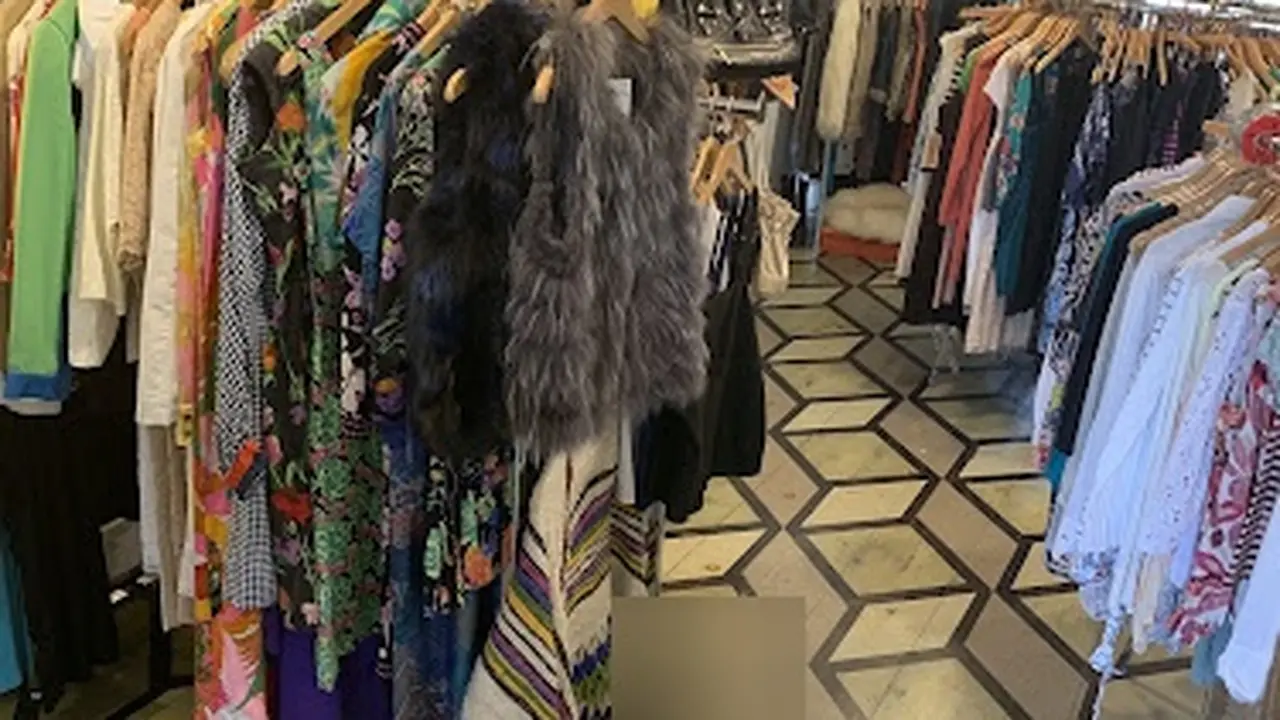 Consignment store in Nantucket, Massachusetts: The Rainbow Fleet