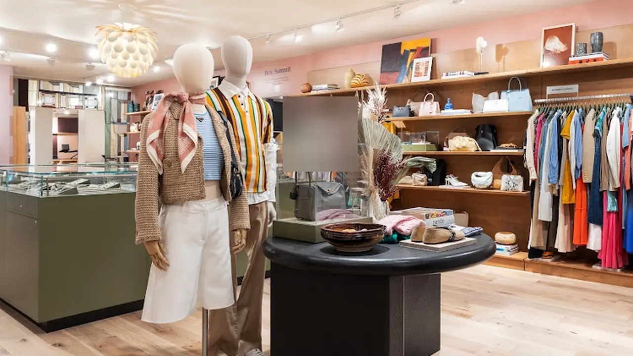 Consignment store in Summit, New Jersey: The RealReal