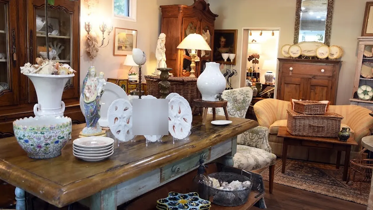 Consignment store in Fernandina Beach, Florida: The Resale Project Estate Sales & Liquidation Co
