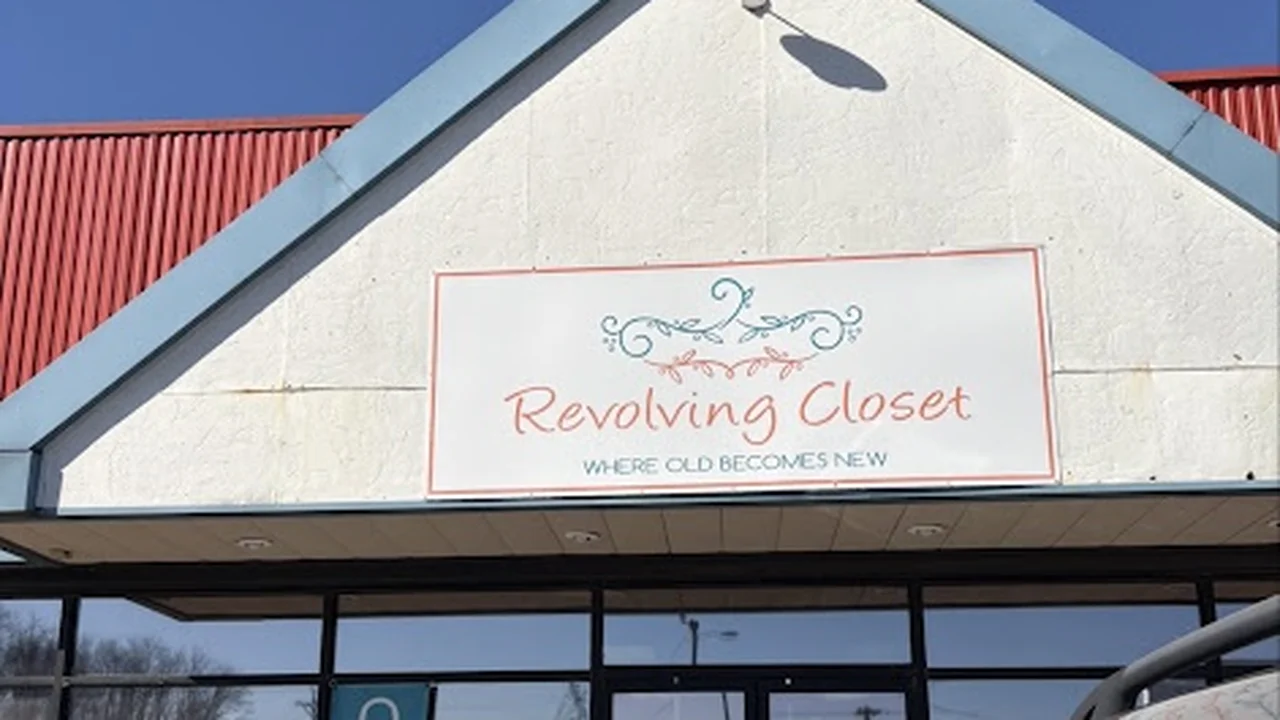 Consignment store in Neosho, Missouri: The Revolving Closet