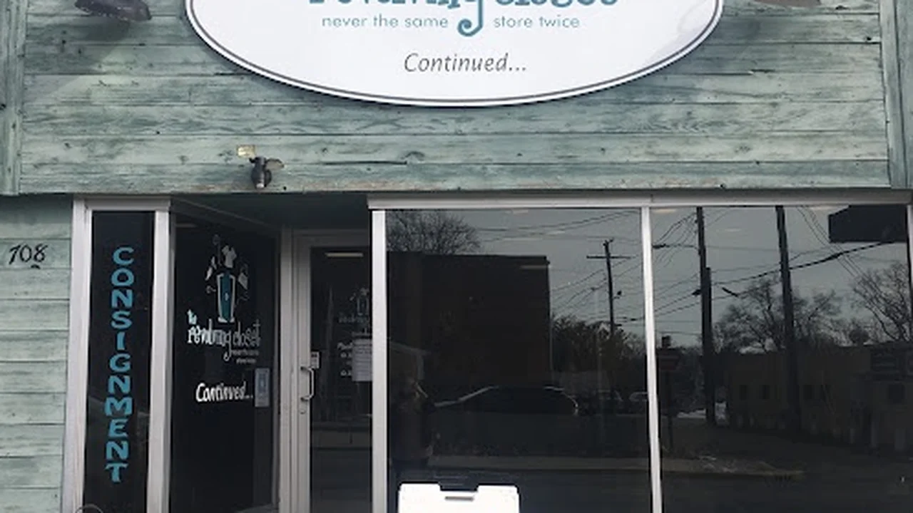 Consignment store in Syracuse, Indiana: The Revolving Closet