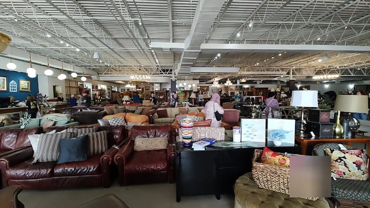 Consignment store in Tampa, Florida: The Room Exchange
