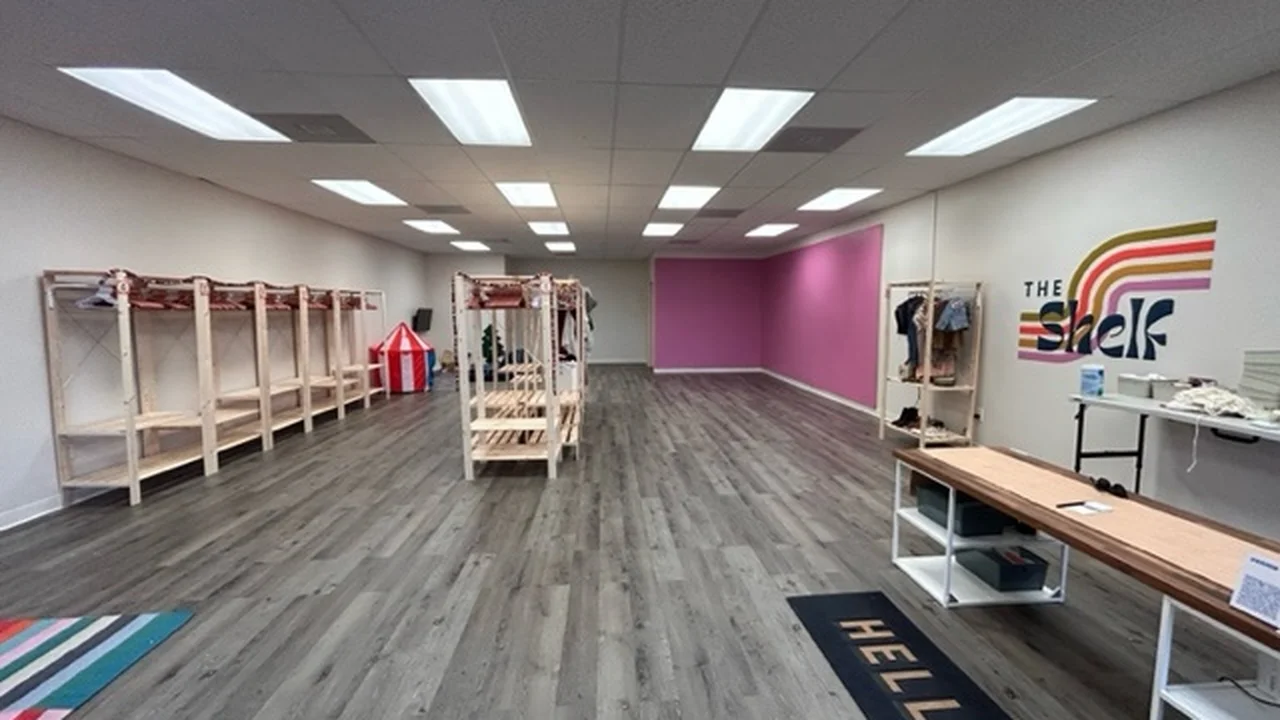 Consignment store in Thatcher, Arizona: The Shelf