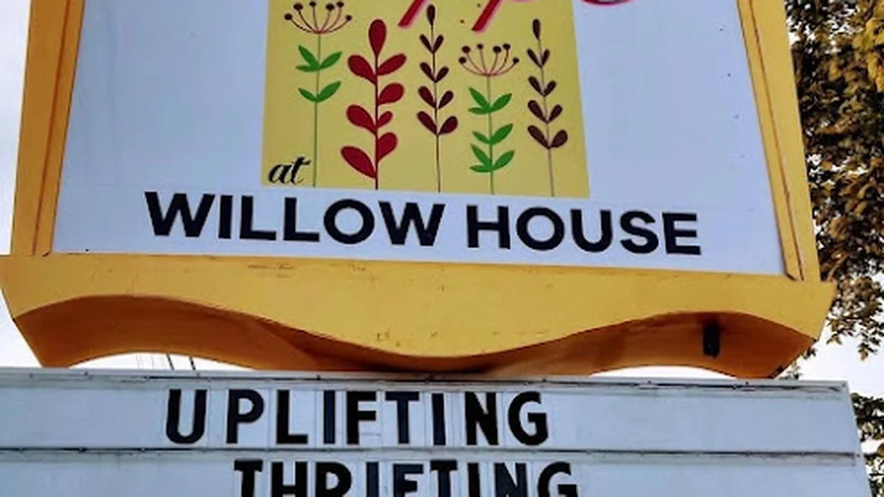 Consignment store in Aberdeen, Maryland: The Shoppe st Willow House