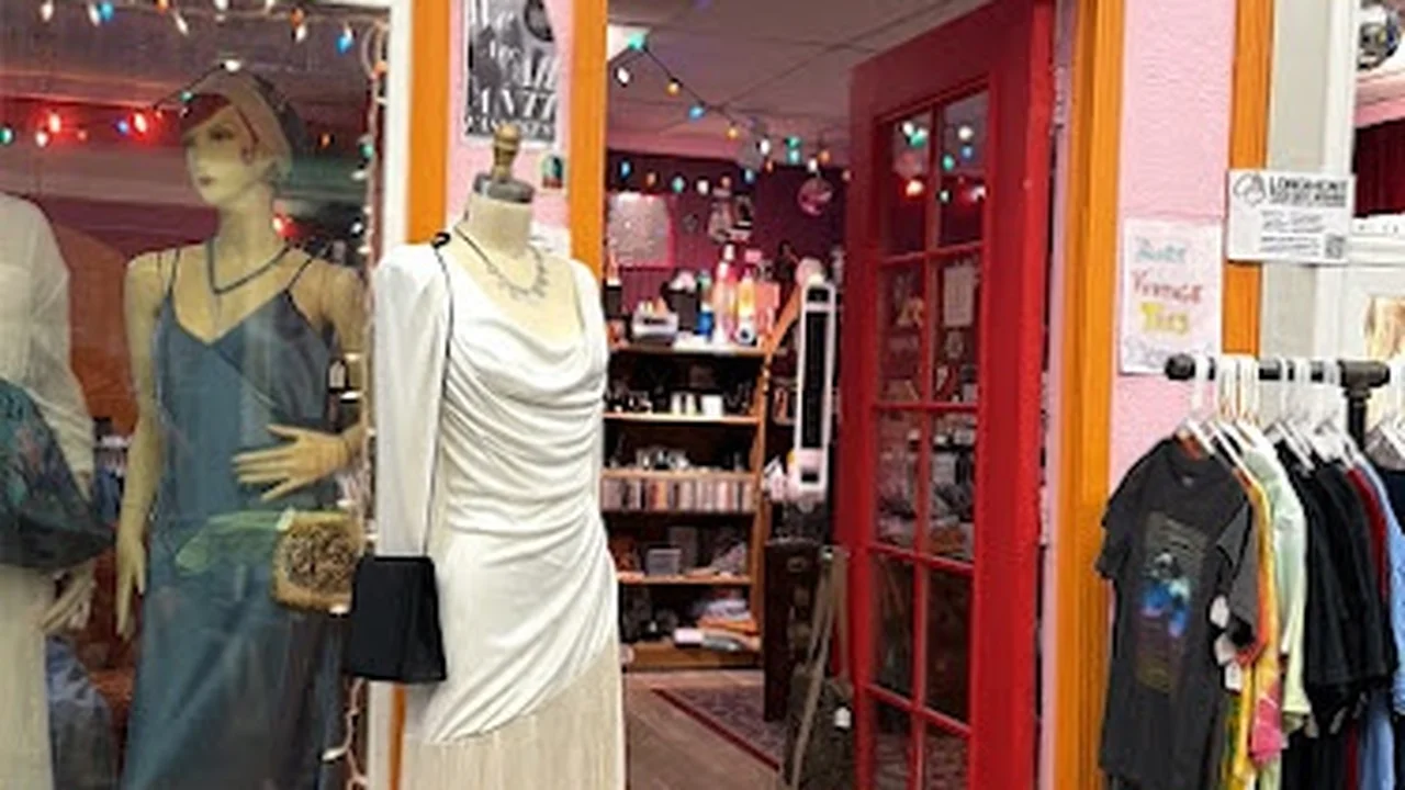 Consignment store in Longmont, Colorado: The Timi Collection