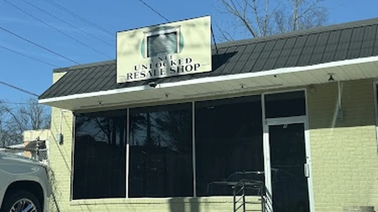 Consignment store in Dalton, Georgia: The Unit Unlocked, Resale Shop