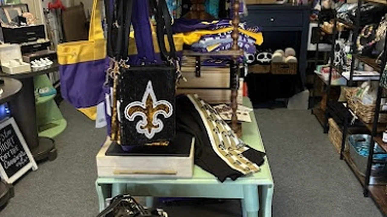 Consignment store in Jefferson, Louisiana: The Wandering Possum