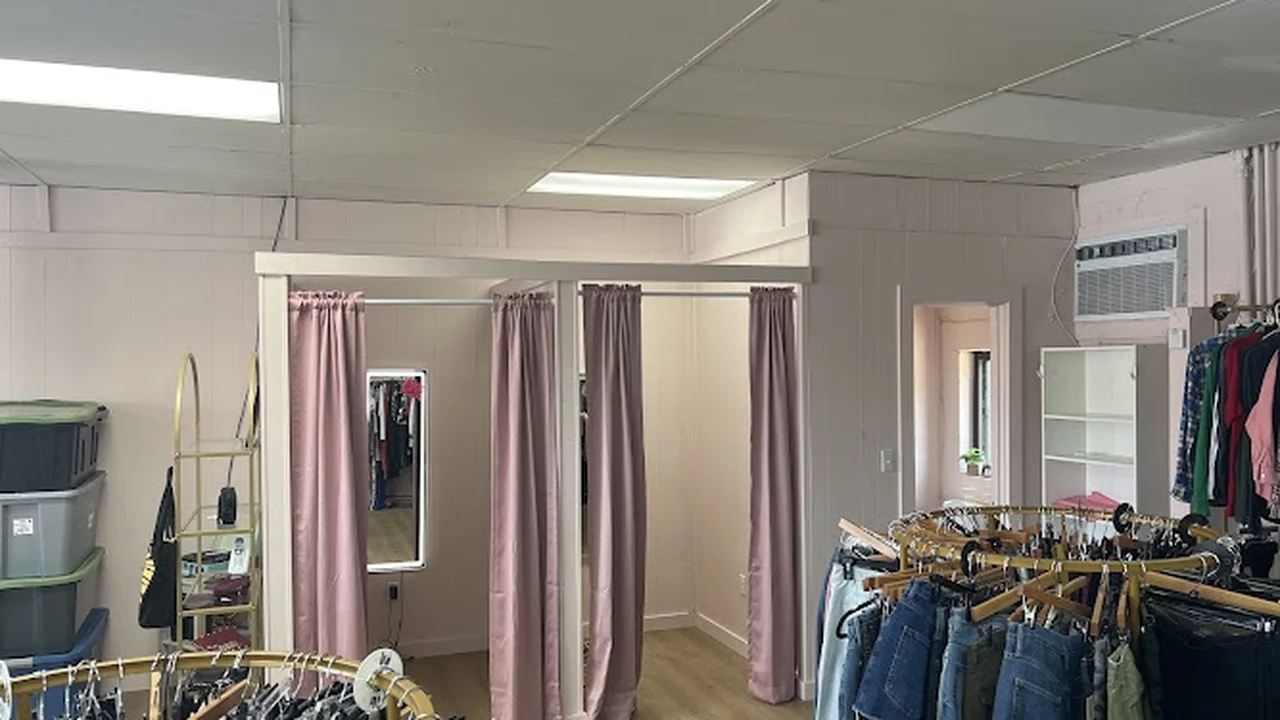 Consignment store in Savannah, Tennessee: The White Lotus Last Chance