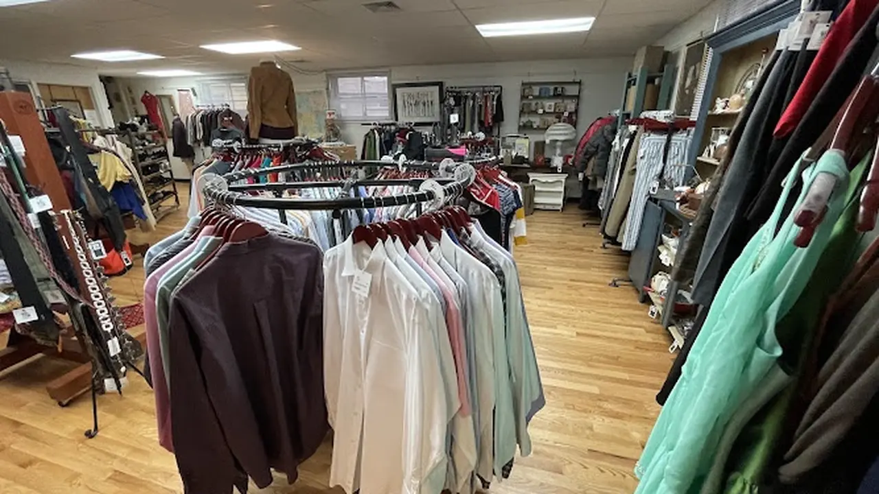 Consignment store in West Hartford, Connecticut: The White Rabbit