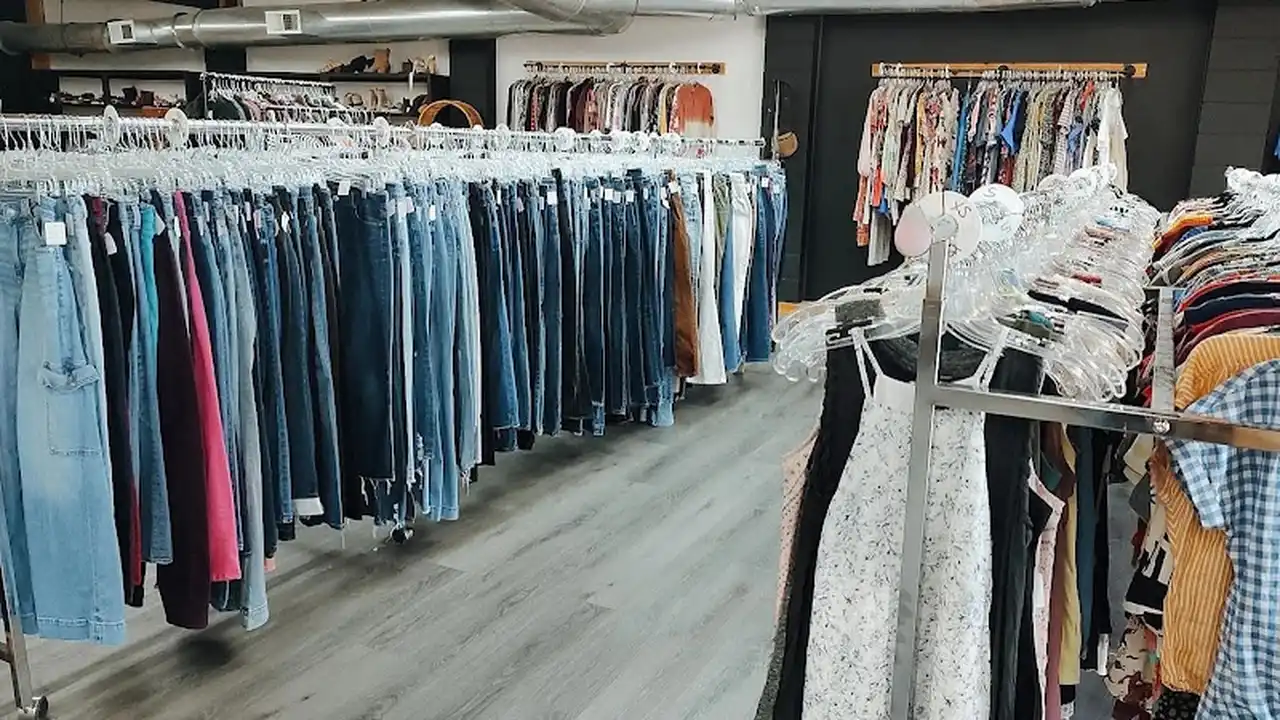 Consignment store in Madras, Oregon: The Wild Tribe