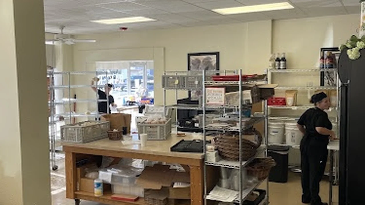 Consignment store in Rainelle, West Virginia: This and That
