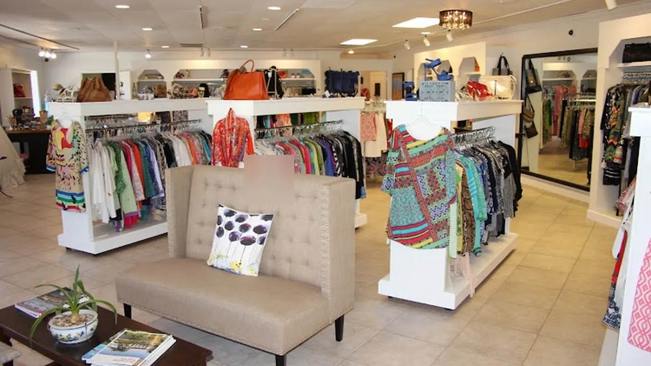 Consignment store in Vero Beach, Florida: Threads Boutique & Consignment