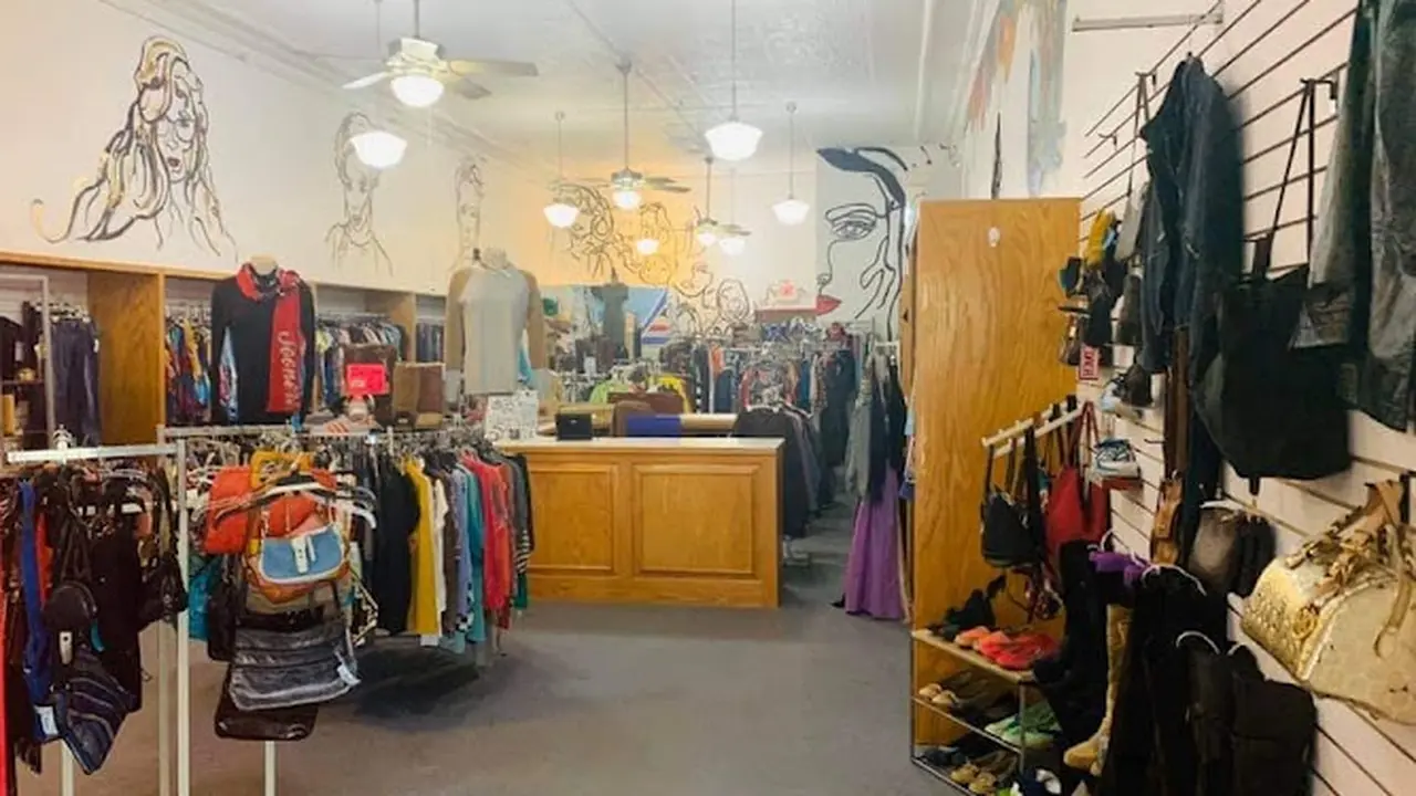 Consignment store in Tahlequah, Oklahoma: Threadz Consignment