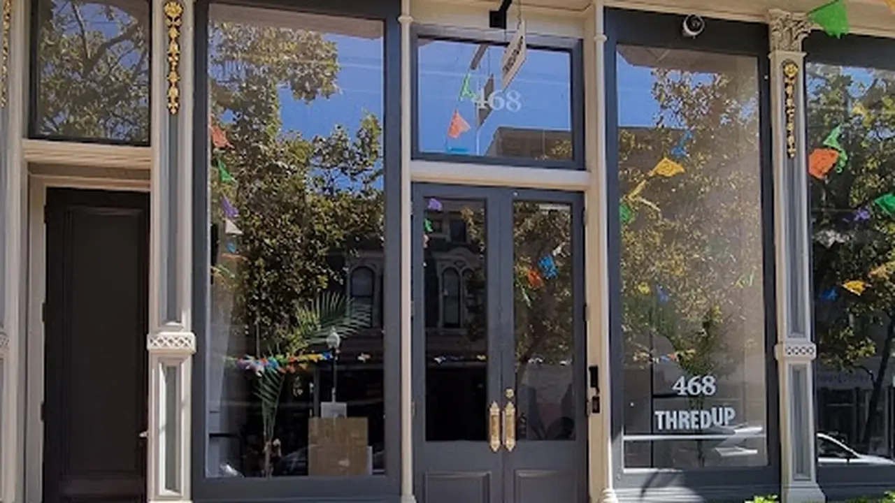 Consignment store in Oakland, California: ThredUp