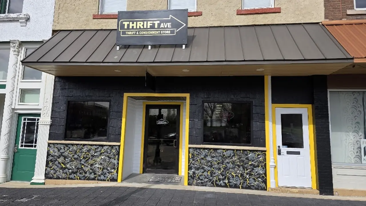 Consignment store in West Union, Iowa: Thrift Ave