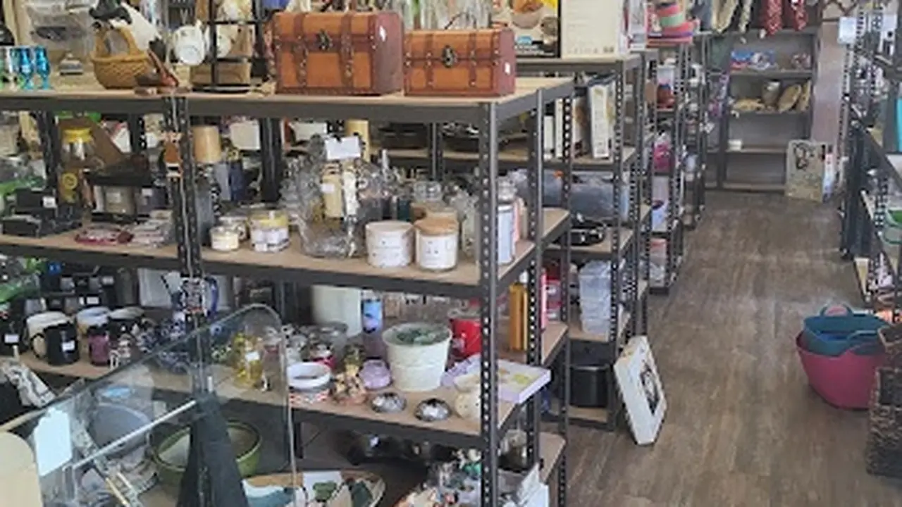 Consignment store in Wilmington, Massachusetts: Thrift Plus