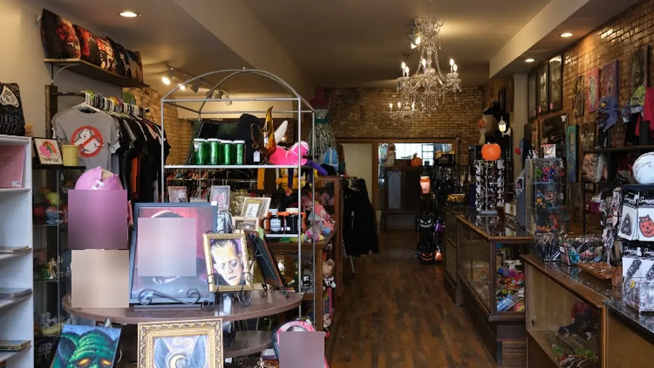 Consignment store in Lansing, Michigan: Thrift Witch