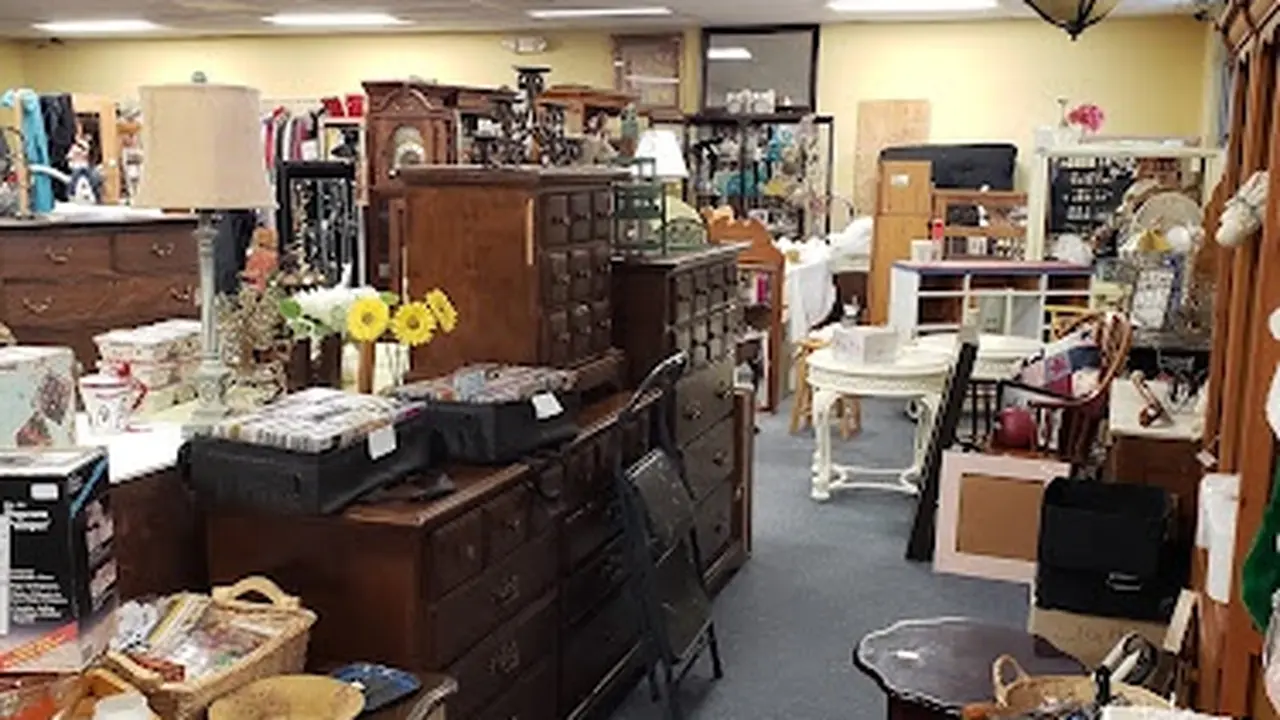 Consignment store in Chester, Maryland: Thrifty On 50 Consignment