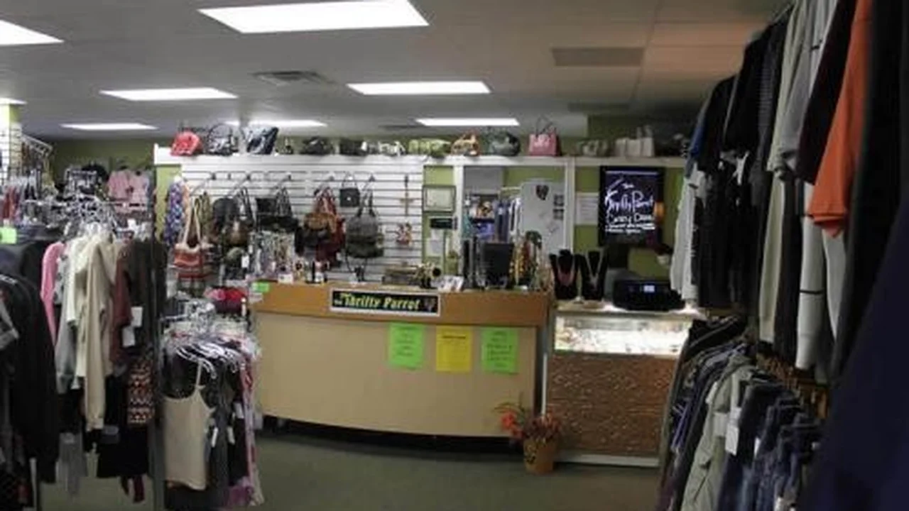 Consignment store in Northfield, Minnesota: Thrifty Parrot
