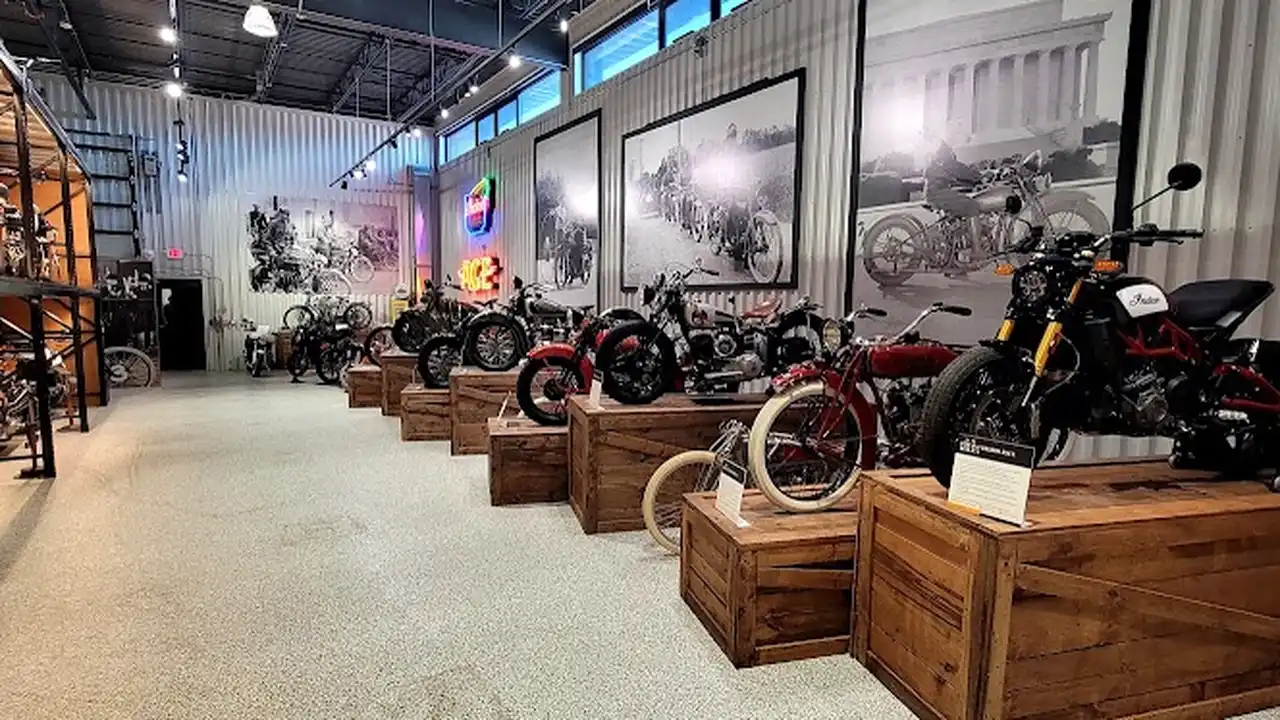 Consignment store in Elkhart Lake, Wisconsin: Throttlestop