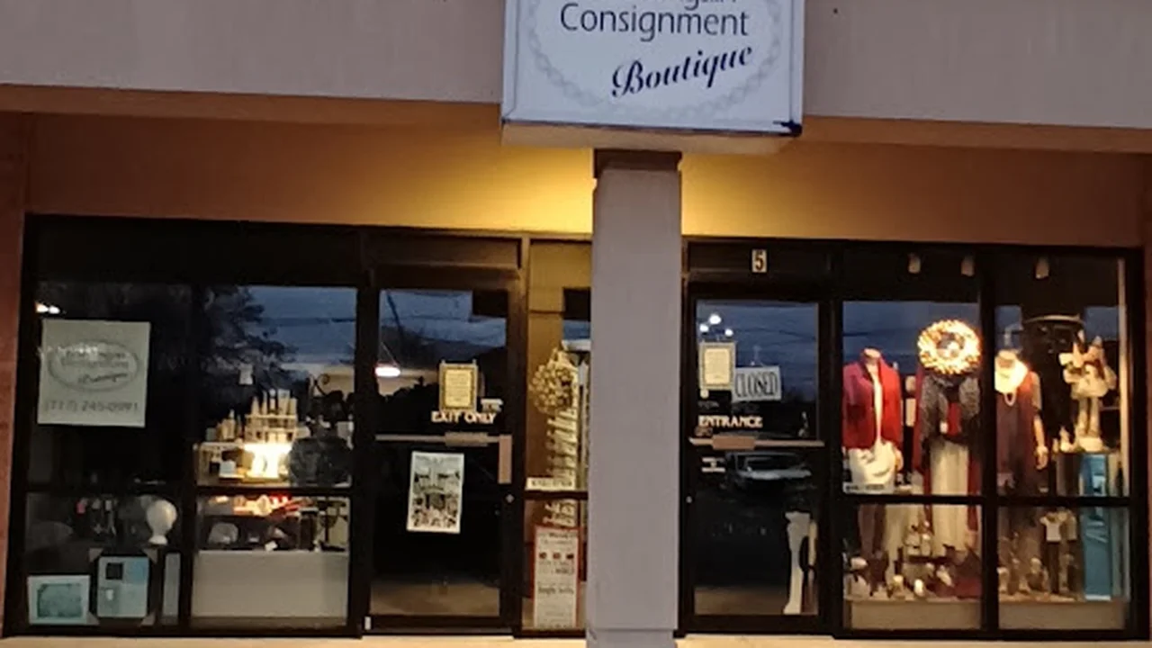 Consignment store in Carlisle, Pennsylvania: Time & Again Consignment Boutique