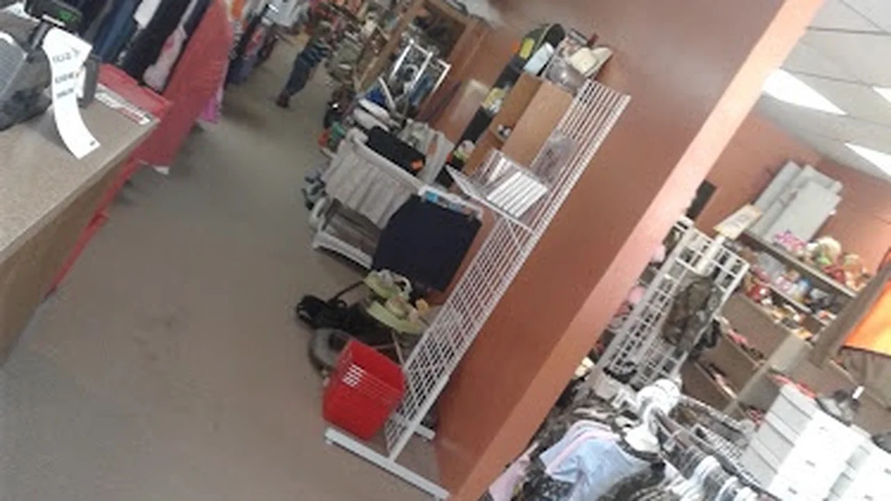 Consignment store in Harrison, Arkansas: Tiny Tots Children Resale