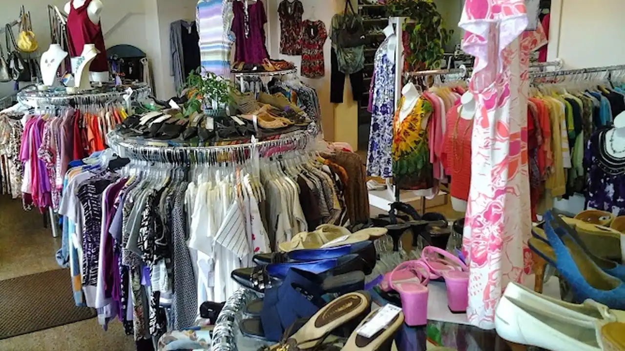 Consignment store in York, Pennsylvania: Top Drawer