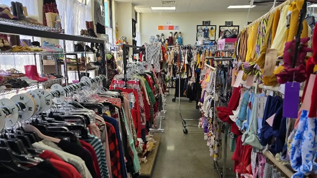 Consignment store in Conway, Arkansas: Tots to Tweens Upscale Resale