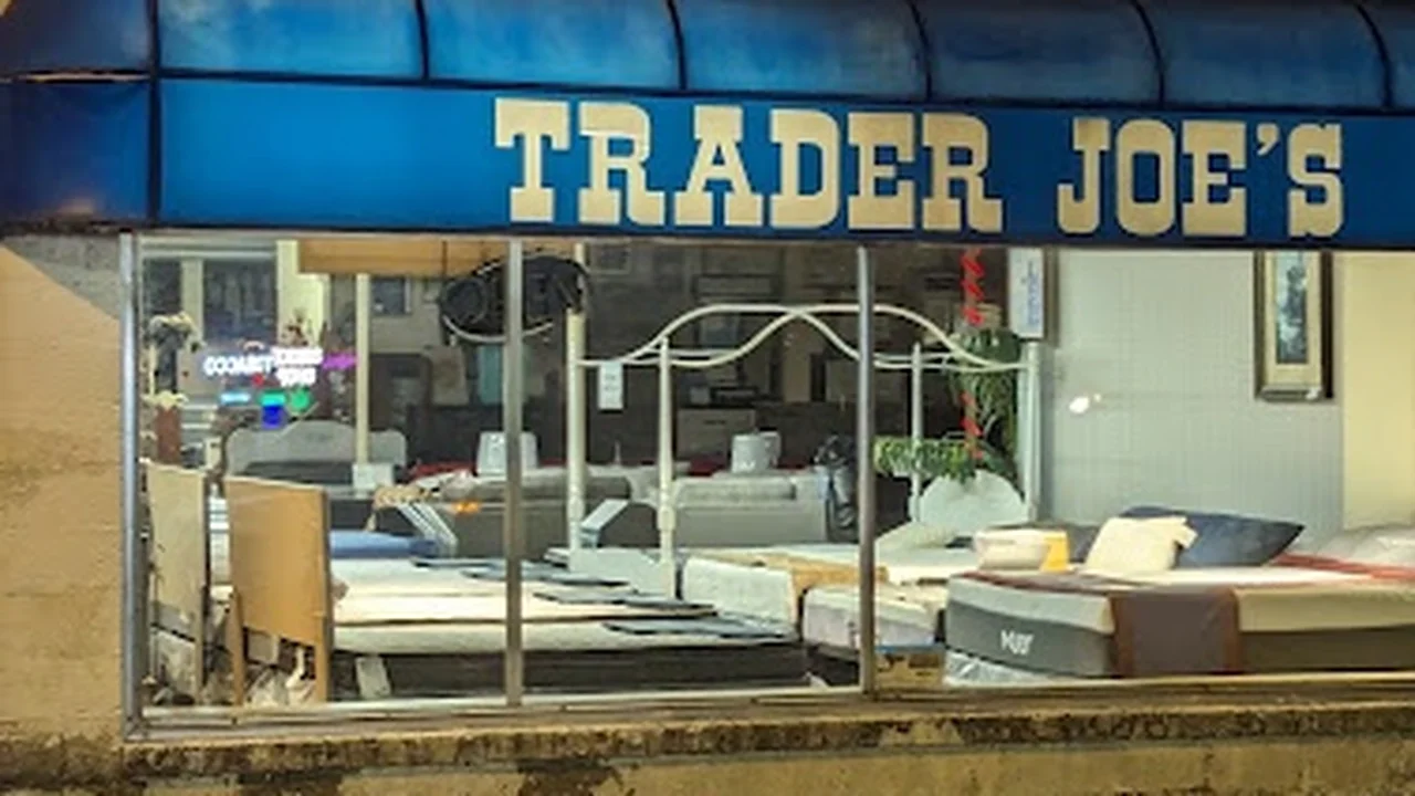 Consignment store in Charleston, South Carolina: Trader Joe's Furniture
